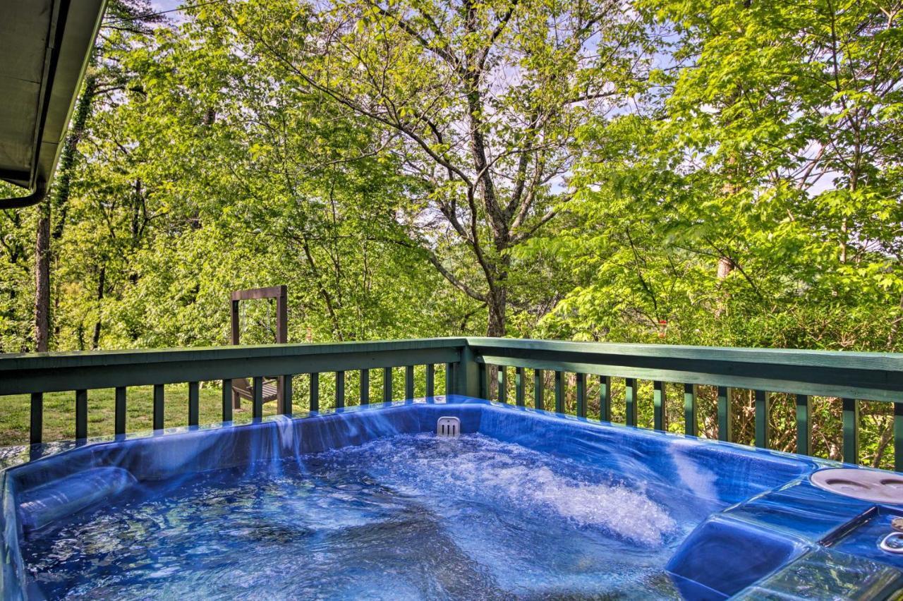 Secluded Cabin With Hot Tub, 3 Mi To Pigeon Forge! Sevierville Exterior foto
